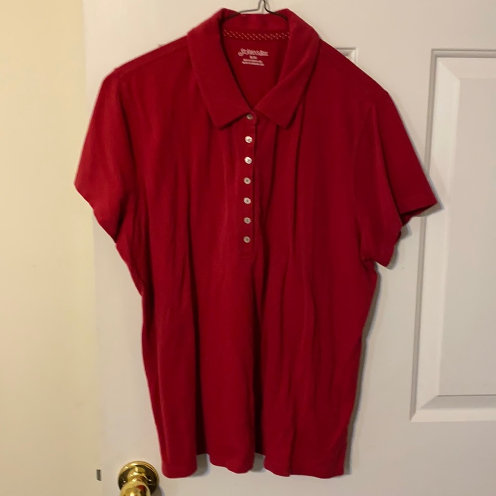 St Johns Bay button placket with collar. Short sleeves. XL